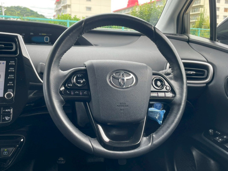 PRIUS PHV
