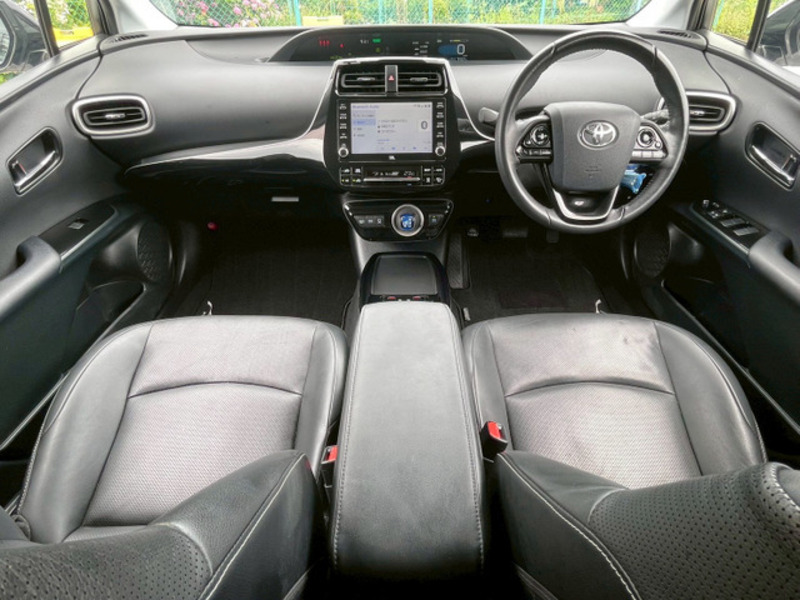 PRIUS PHV