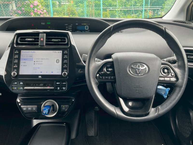 PRIUS PHV