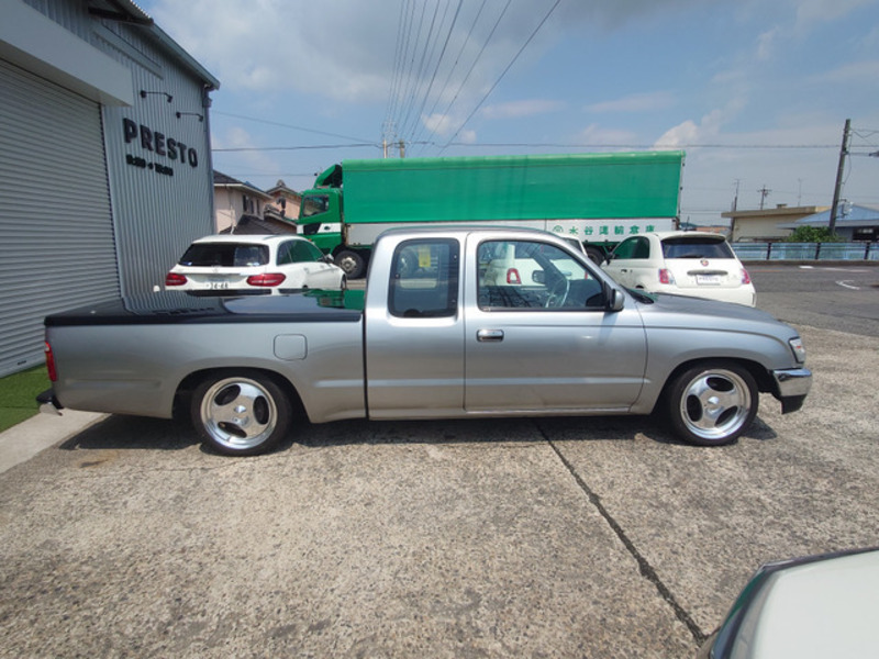 HILUX