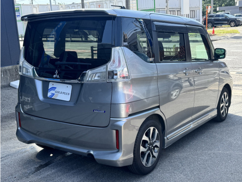 DELICA D2