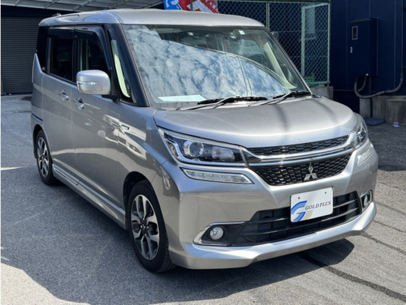 MITSUBISHI DELICA D2
