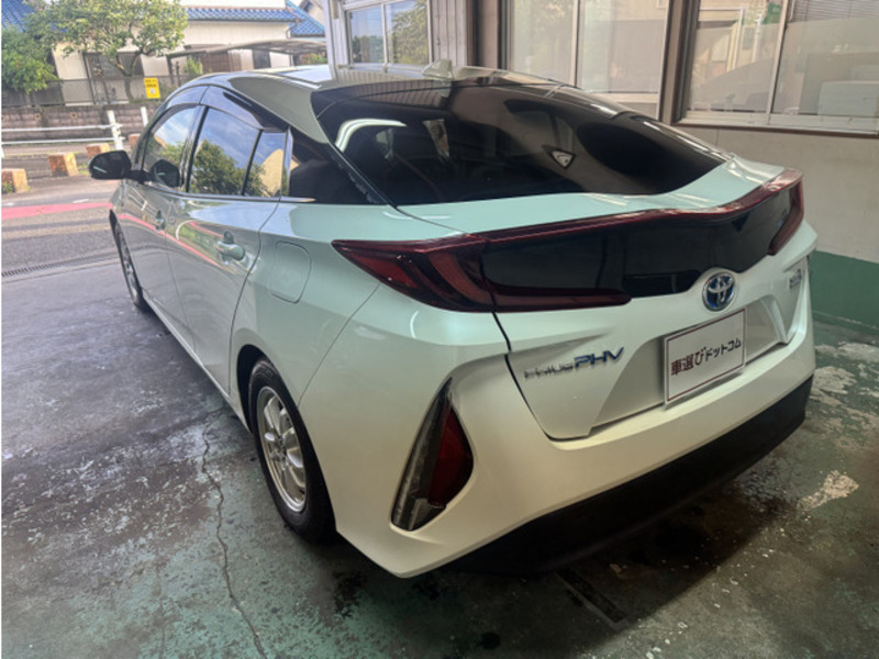 PRIUS PHV