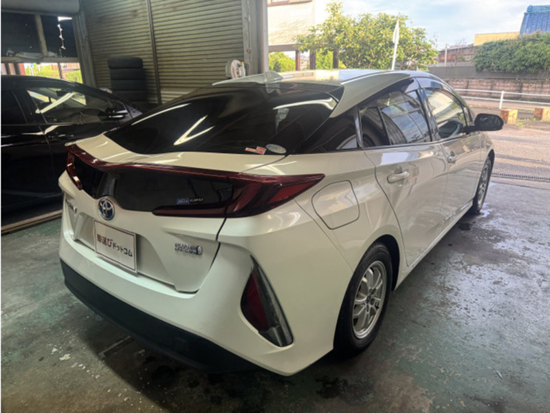 PRIUS PHV