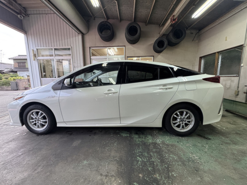 PRIUS PHV
