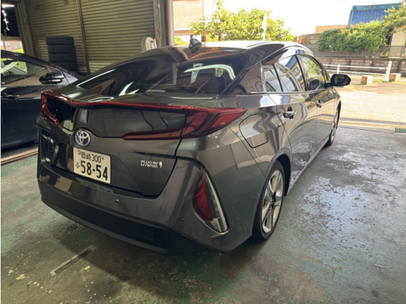 PRIUS PHV