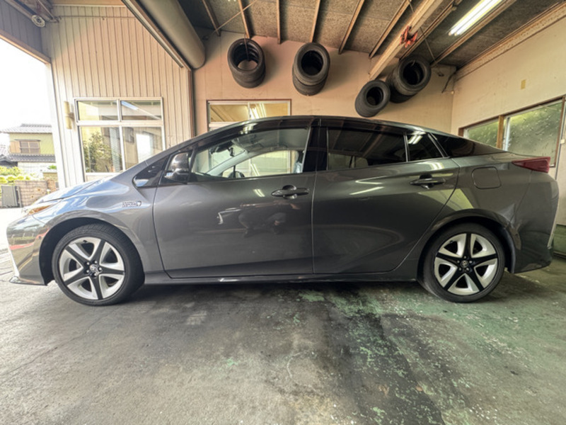 PRIUS PHV