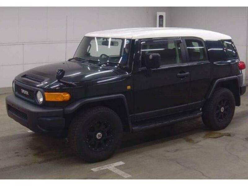 TOYOTA FJ CRUISER