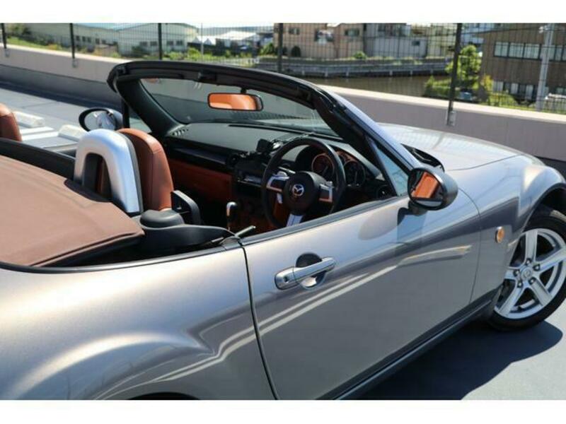 ROADSTER