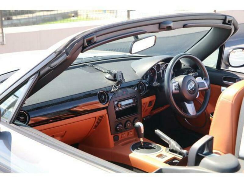 ROADSTER