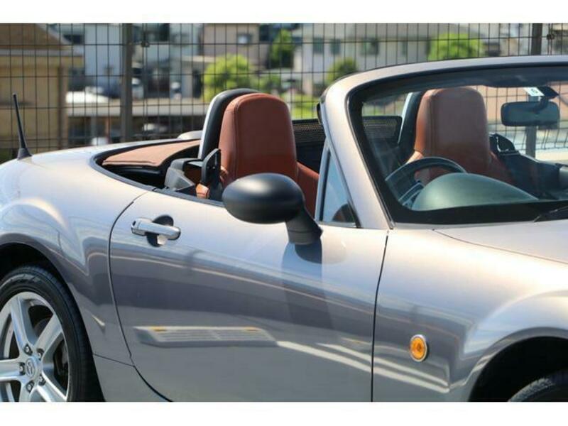 ROADSTER
