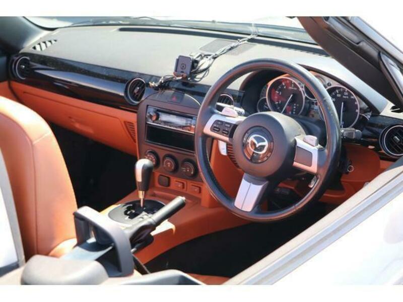 ROADSTER