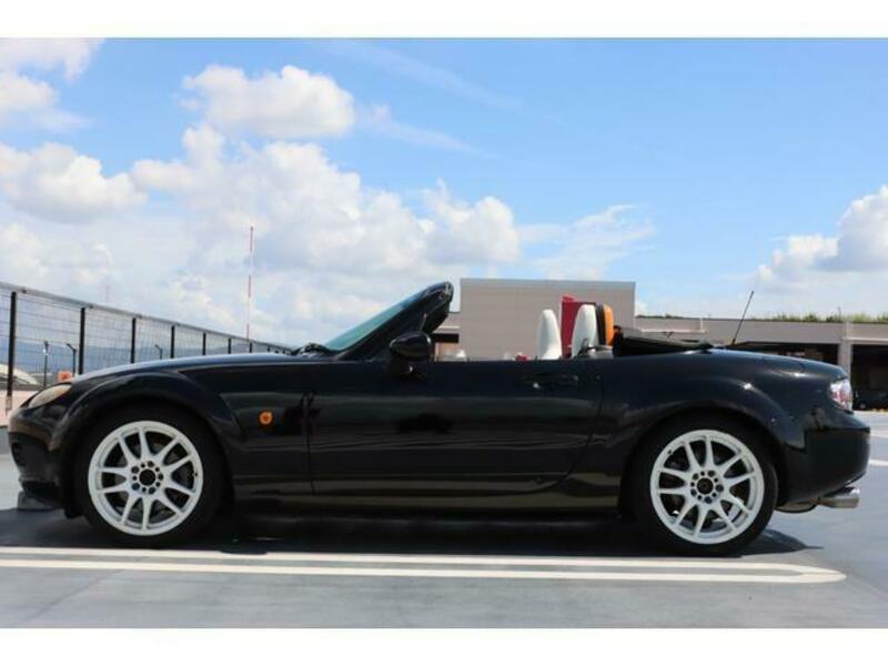 ROADSTER