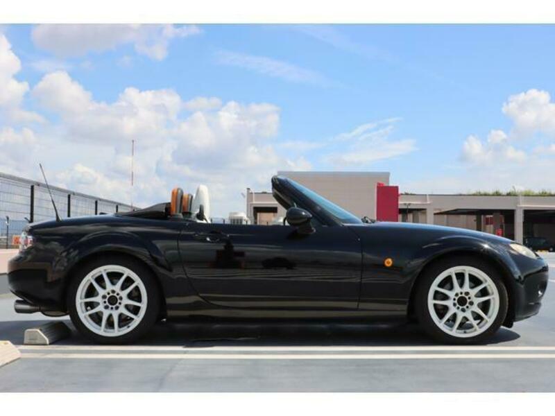 ROADSTER
