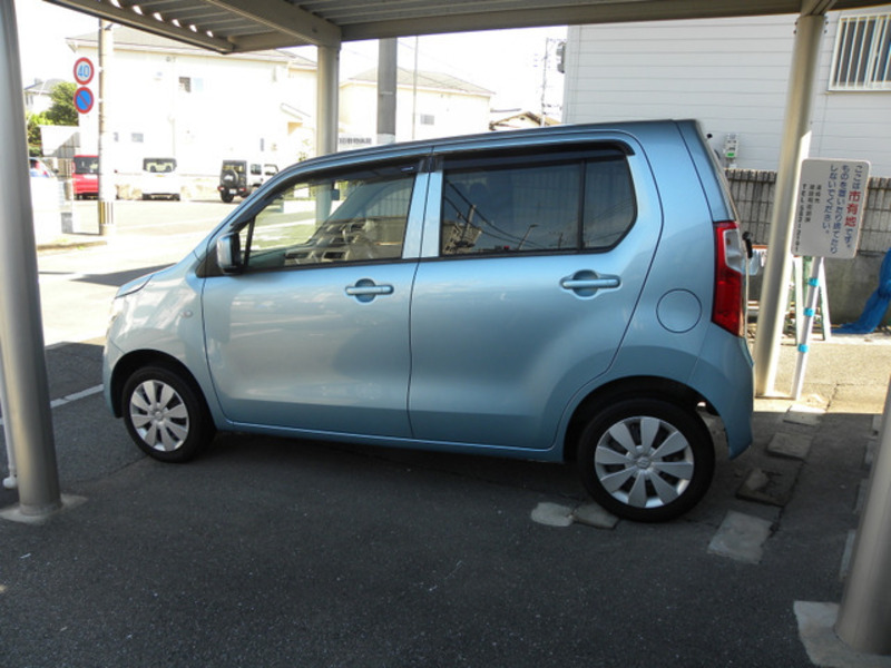 WAGON R