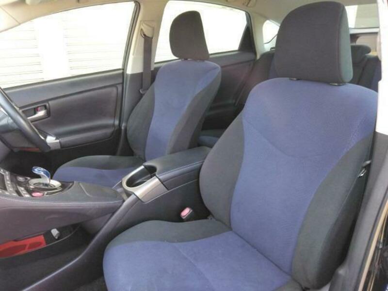 PRIUS PHV