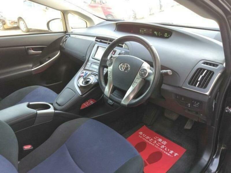 PRIUS PHV