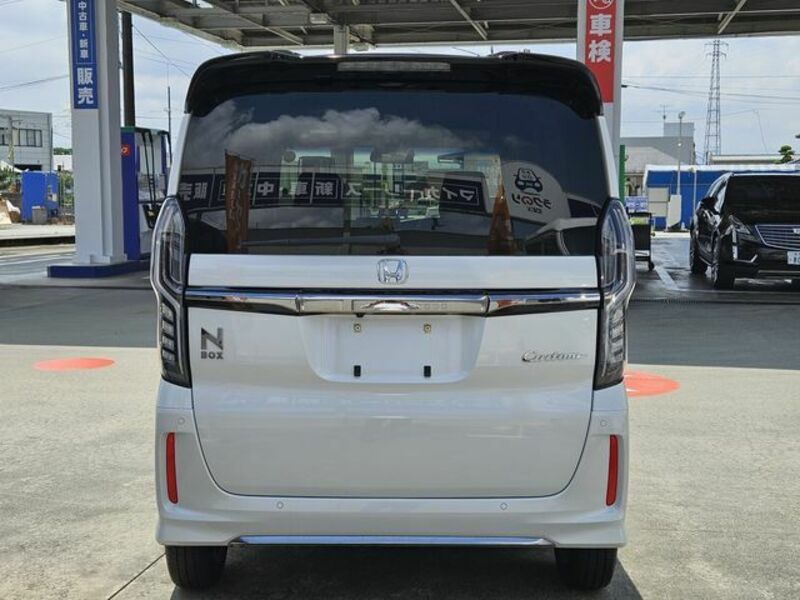 N BOX CUSTOM