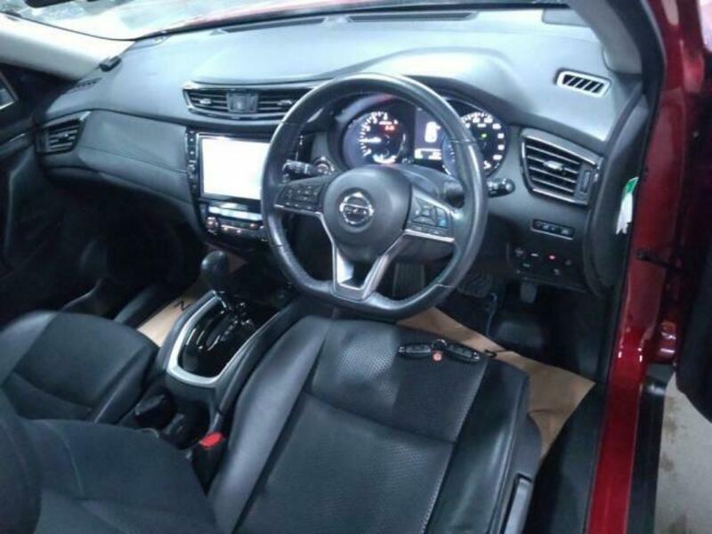 X-TRAIL