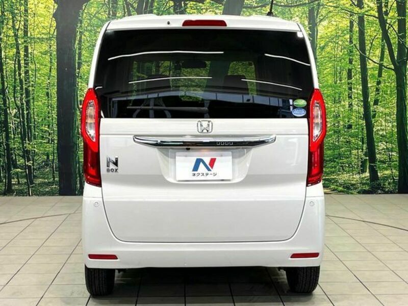 N BOX