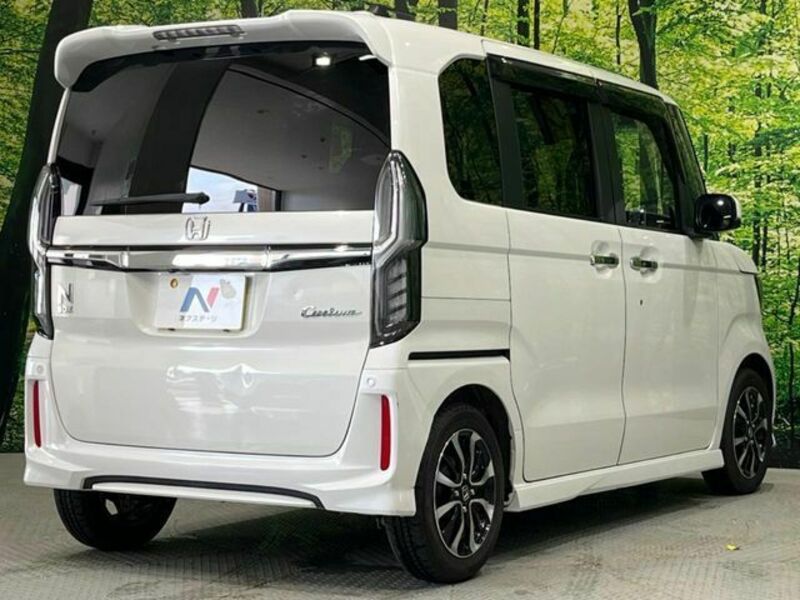 N BOX CUSTOM