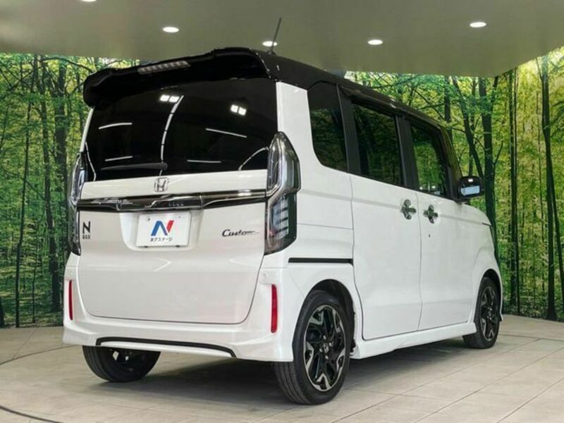 N BOX CUSTOM
