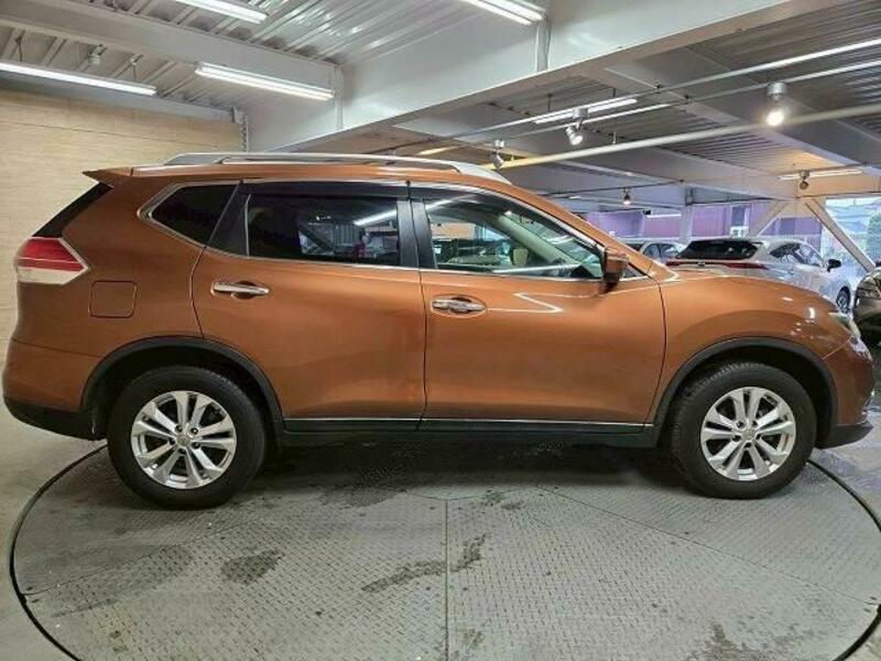 X-TRAIL