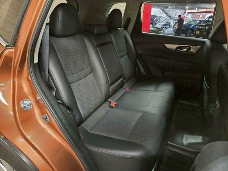 X-TRAIL