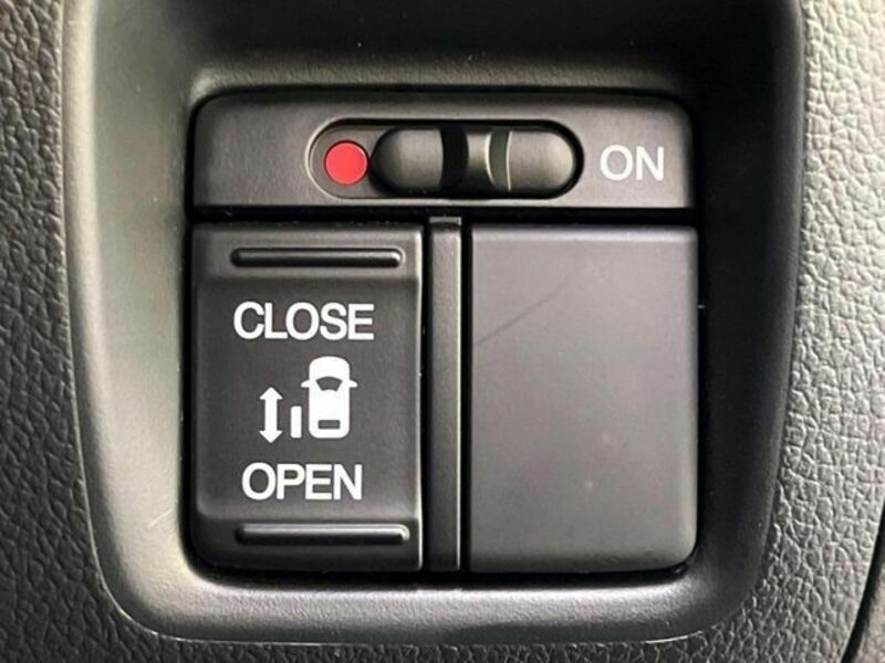 N BOX