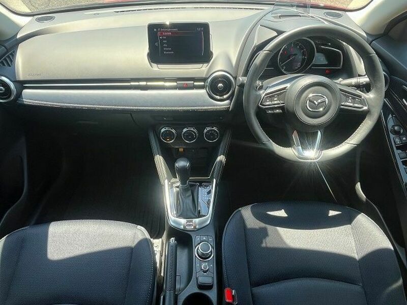 MAZDA2
