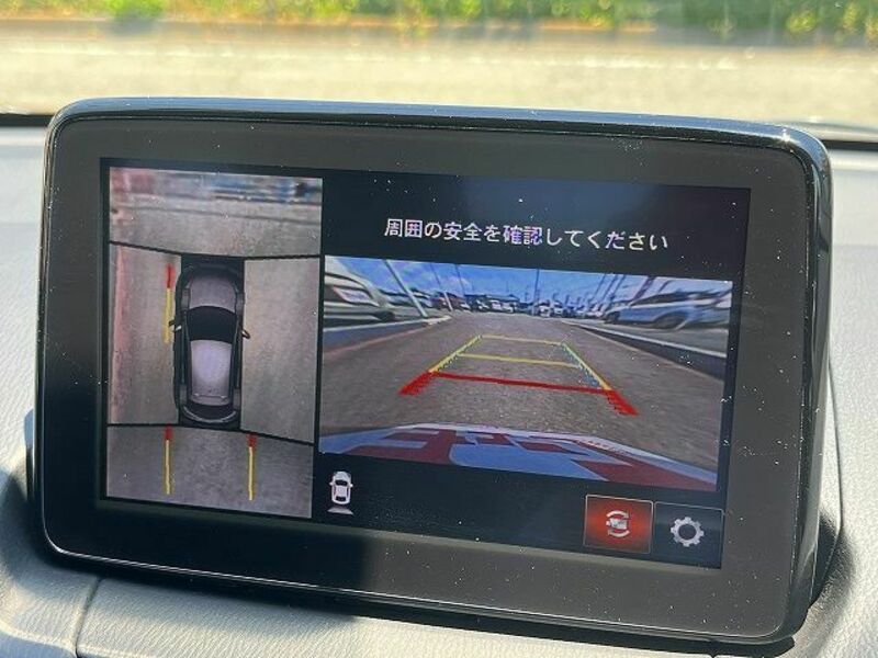 MAZDA2