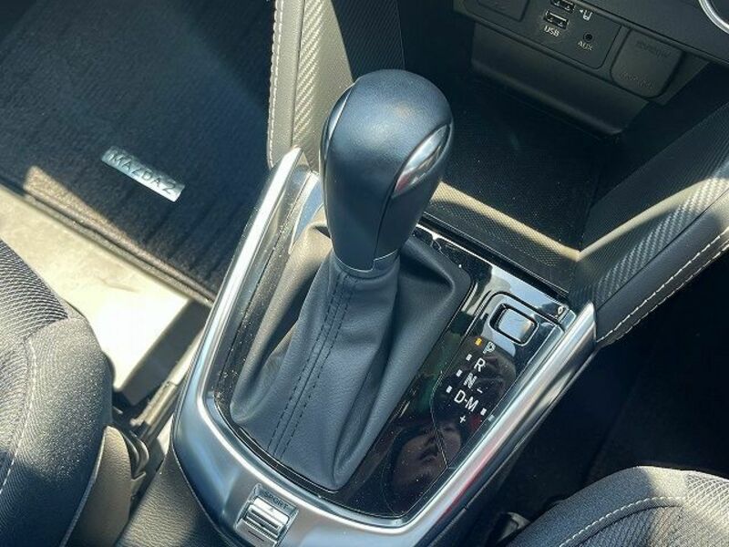 MAZDA2