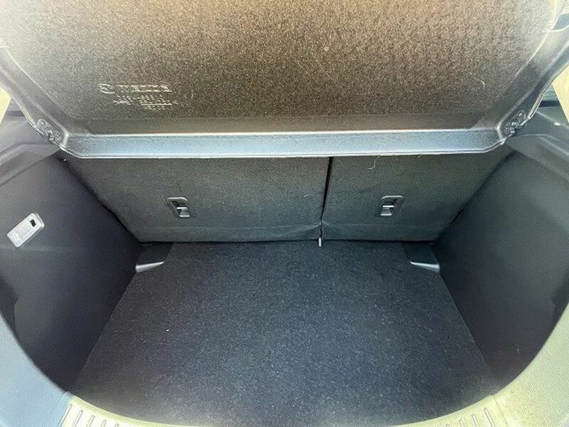 MAZDA2