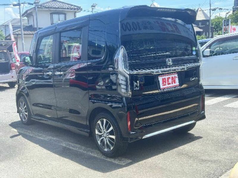 N BOX CUSTOM