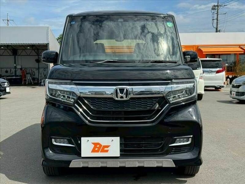 N BOX CUSTOM