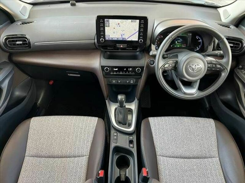 YARIS CROSS