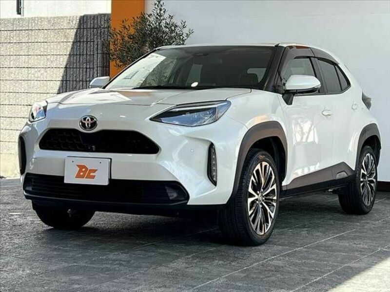 YARIS CROSS