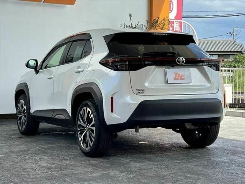 YARIS CROSS