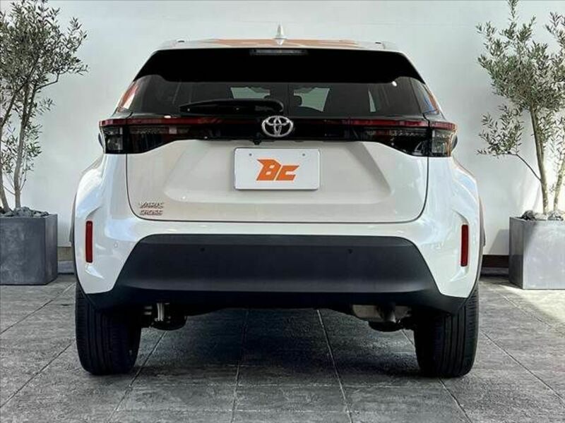 YARIS CROSS