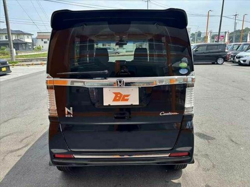 N BOX CUSTOM