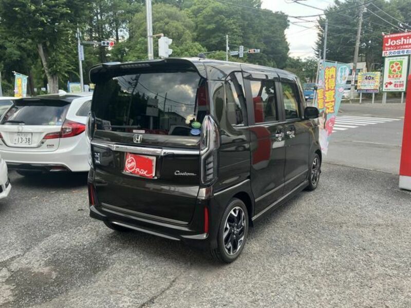 N BOX CUSTOM