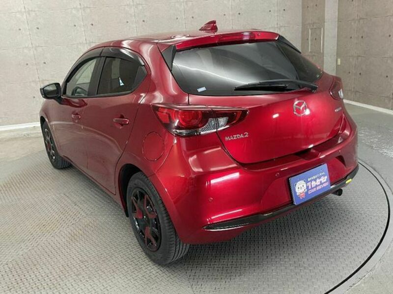 MAZDA2