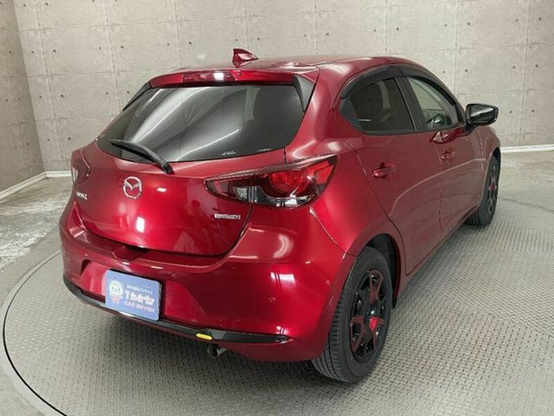 MAZDA2