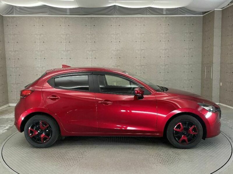MAZDA2