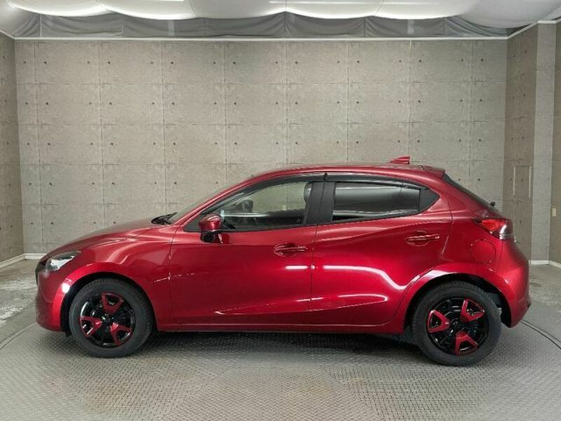 MAZDA2