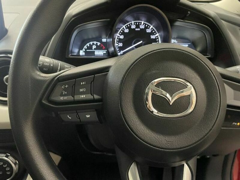 MAZDA2