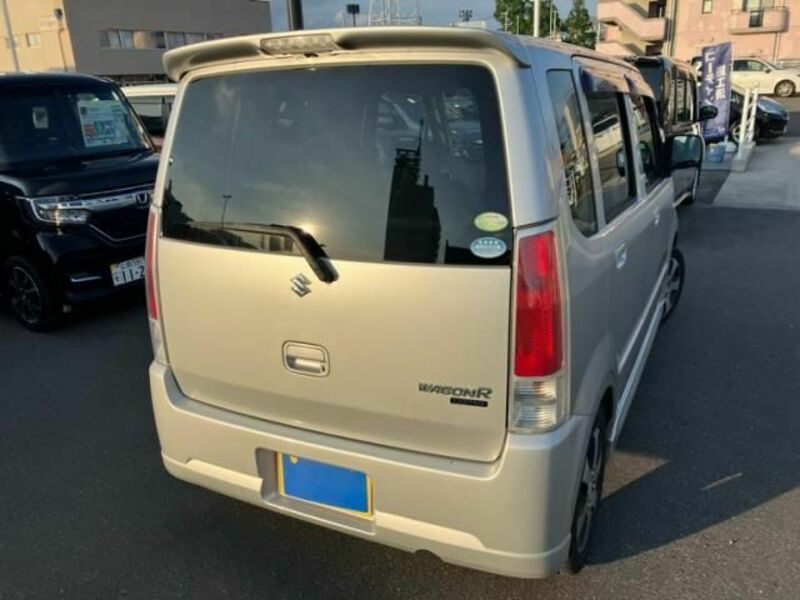 WAGON R