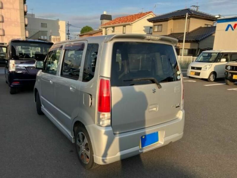 WAGON R