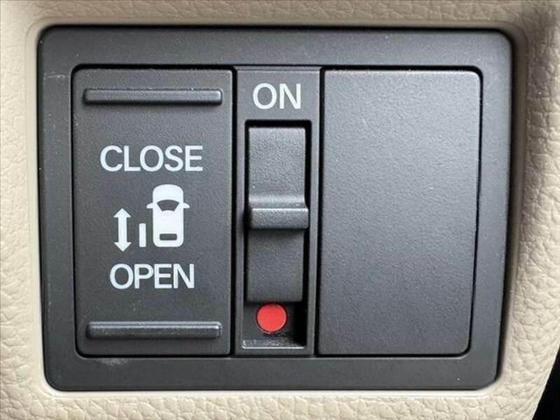 N BOX