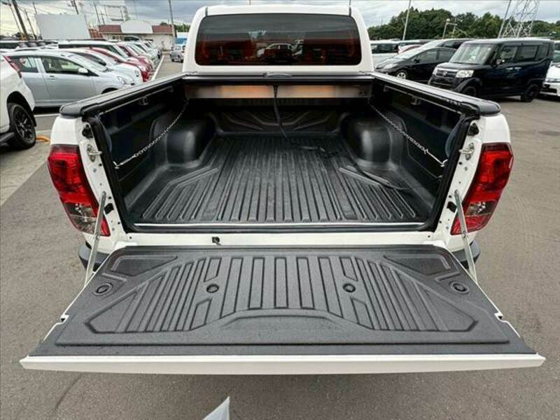 HILUX